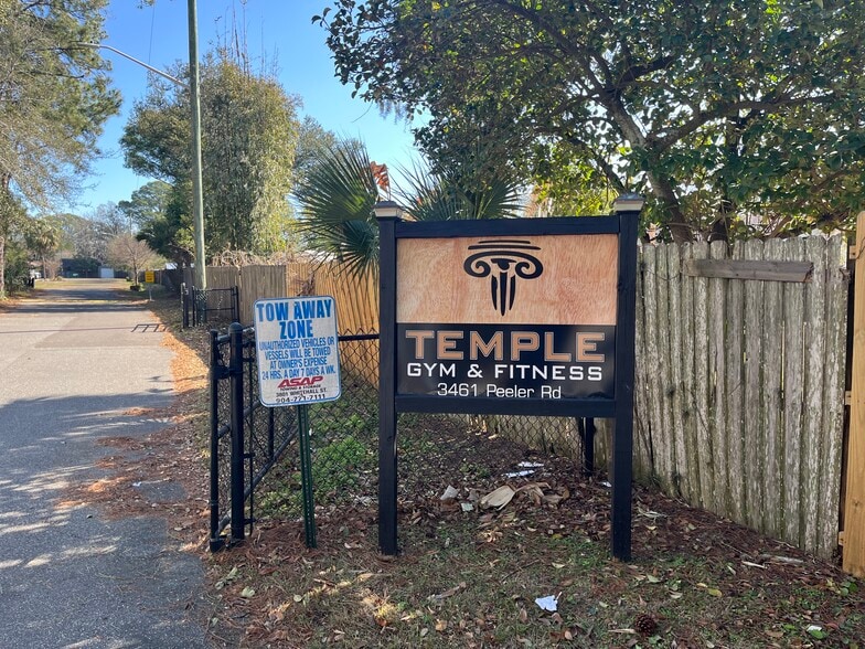 More Photos Of 3461 Peeler Rd, Jacksonville Sports And Entertainment For Sale