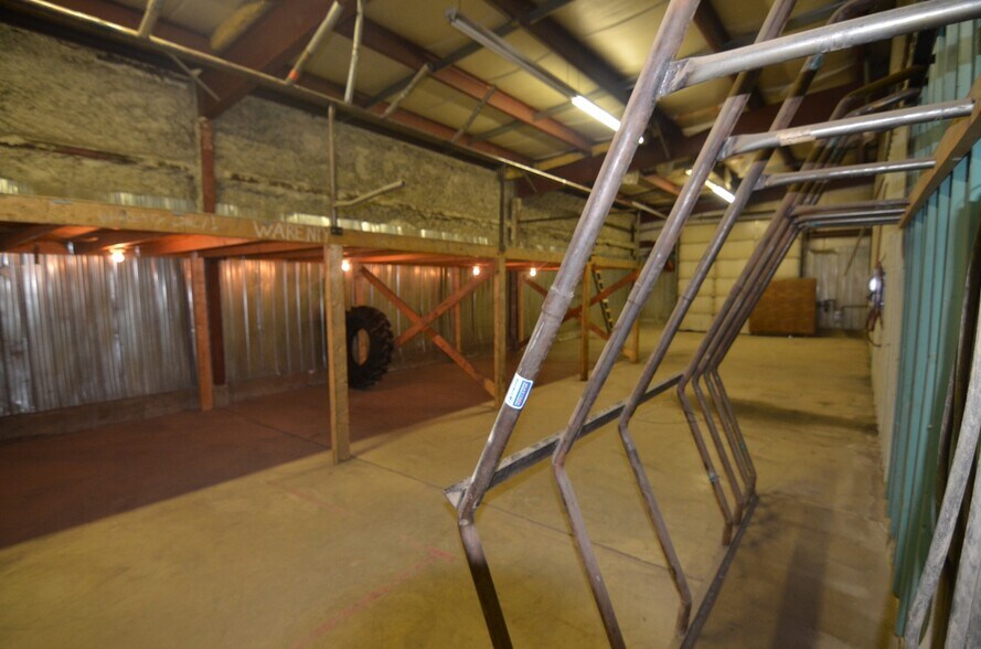 More Photos Of 5018 52 Ave, Tofield Warehouse For Sale