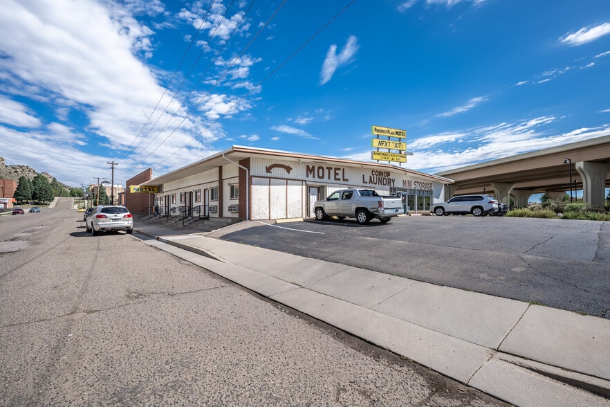 More Photos Of 416 State St, Trinidad Flex For Sale