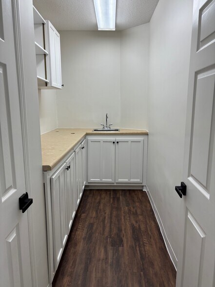 More Photos Of 86 Timber Creek Dr, Cordova Medical For Lease