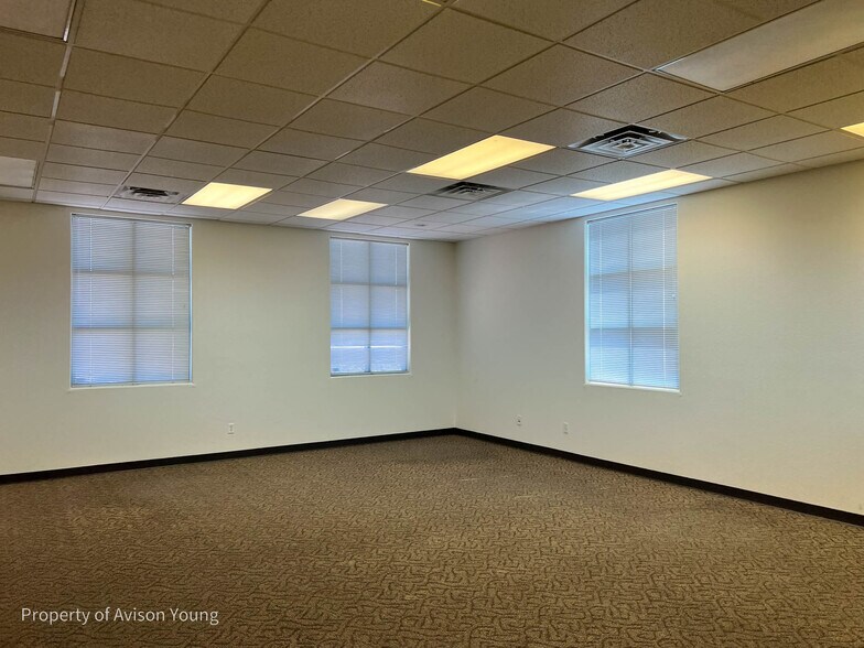 More Photos Of 3360 E Russell Rd, Las Vegas Office For Lease