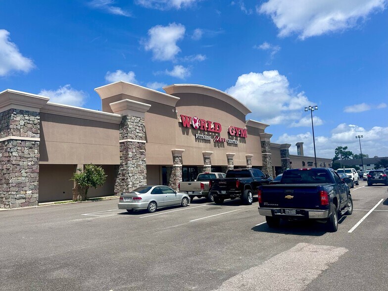 More Photos Of 229 Dowlen Rd, Beaumont Unknown For Lease