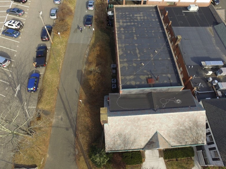 More Photos Of 72 Park St, New Canaan Office For Lease