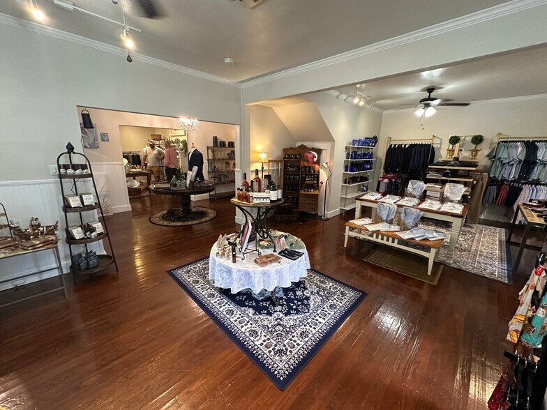 More Photos Of 1008 S Rock St, Georgetown Office Residential For Sale