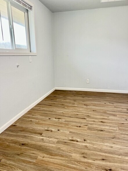 More Photos Of 2820 Broadmoor Ave, Concord General Retail For Sale