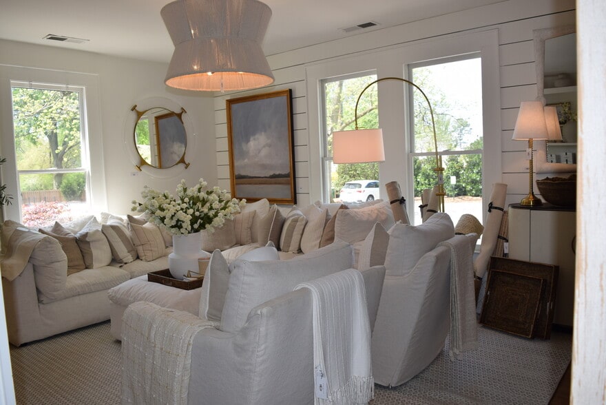 More Photos Of 1116 Canton St, Roswell Office For Sale