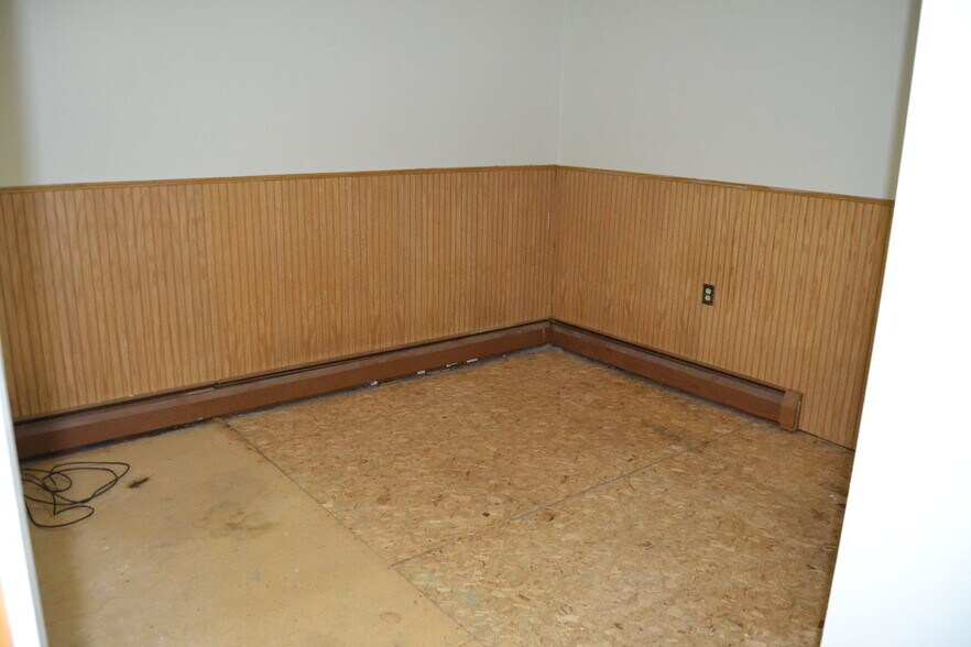 More Photos Of 28 Old Colony Rd, Gaylord Industrial For Sale