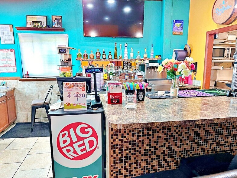 More Photos Of 8508-8510 N 30th St, Omaha Restaurant For Sale