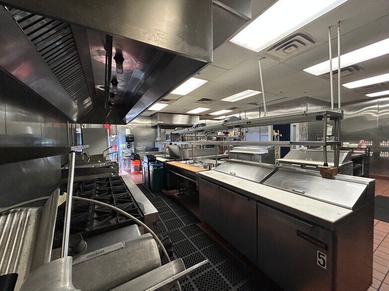 More Photos Of 206 Olde New Jersey Ave, North Wildwood Restaurant For Sale