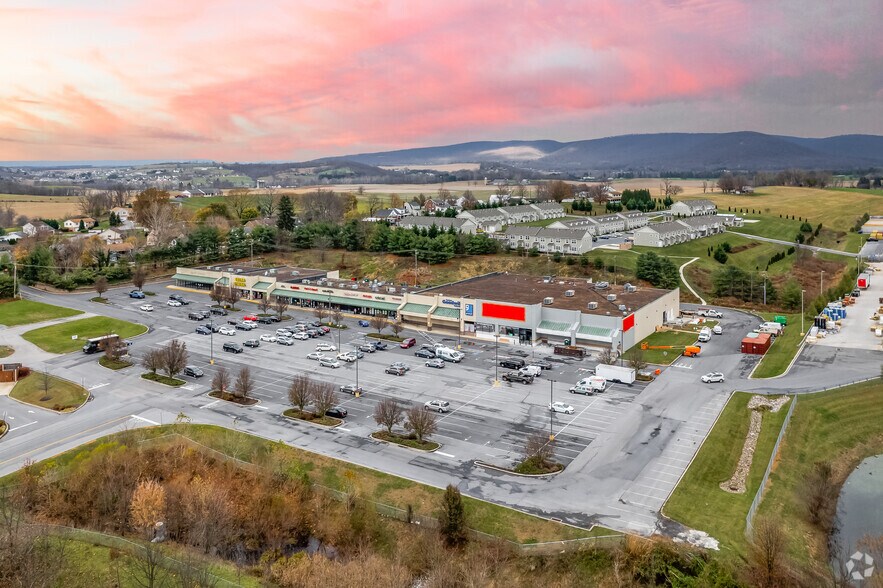More Photos Of 11105 Buchanan Trl E, Waynesboro General Retail For Lease