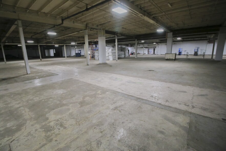 More Photos Of 1206 Route 130 N, Burlington Light Distribution For Lease