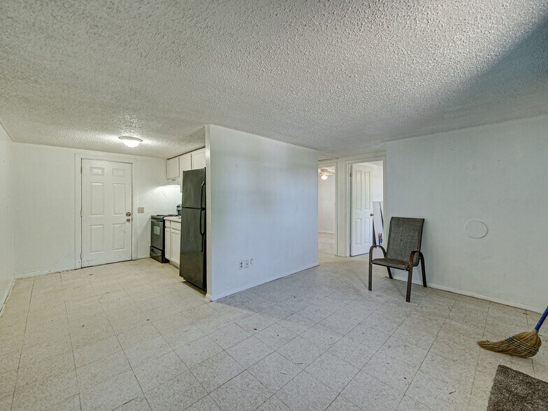 More Photos Of 38230 Roosevelt Ave, Dade City Apartments For Sale