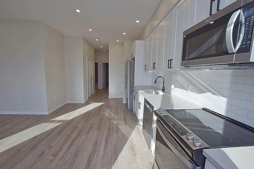 More Photos Of 3931 47th Ave, Sunnyside Storefront Retail Office For Sale