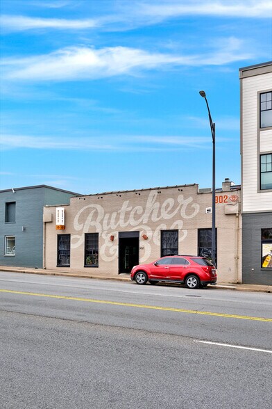 More Photos Of 900 Main St, Nashville Storefront Retail Office For Lease