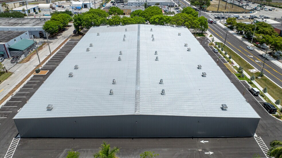 More Photos Of 7265 NW 74th St, Medley Warehouse For Sale