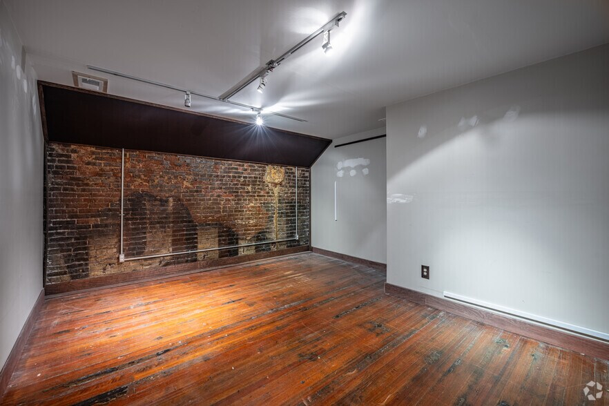 More Photos Of 816 5th Ave, Pittsburgh Office For Lease