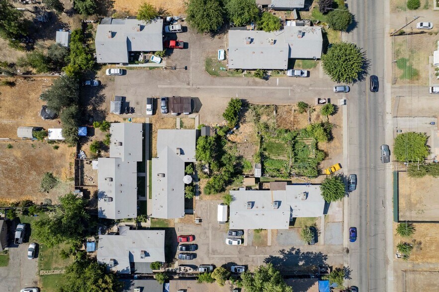 More Photos Of 915 N Rinaldi St, Visalia Apartments For Sale