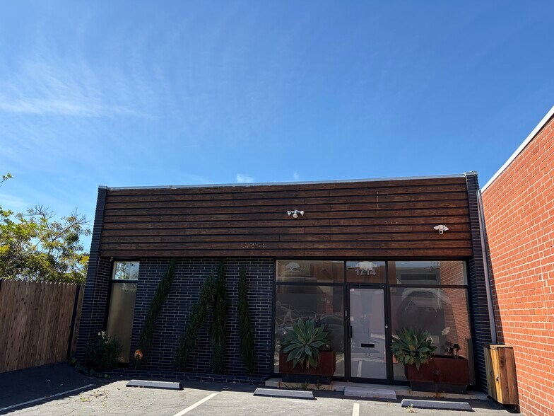 More Photos Of 1714 18th St, Santa Monica Loft Creative Space For Lease