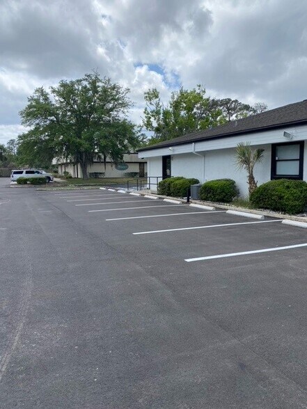 More Photos Of 3599 University Blvd S, Jacksonville Medical For Sale