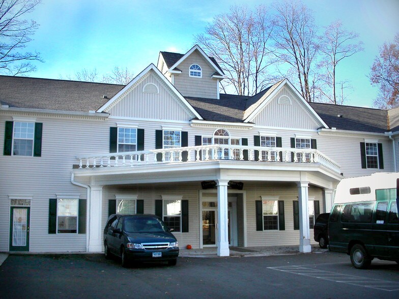Primary Photo Of 2488 Boston Post Rd, Guilford Apartments For Sale