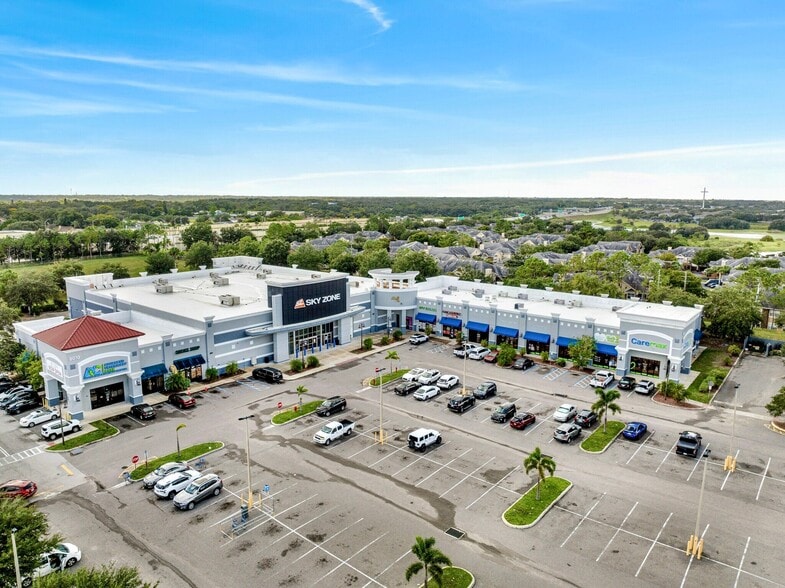 More Photos Of 8010 W Colonial Dr, Orlando Freestanding For Sale