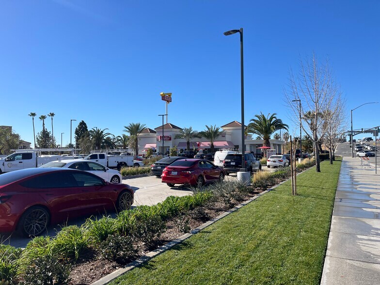 More Photos Of 539 N H St, San Bernardino Fast Food For Sale