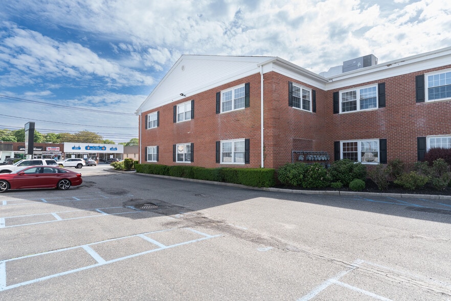 More Photos Of 475 E Main St, Patchogue Medical For Sale
