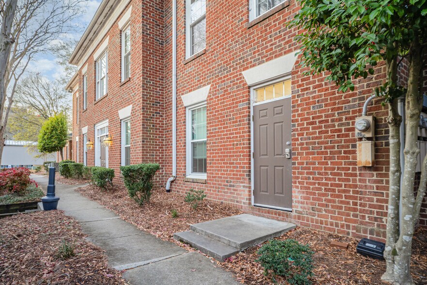 More Photos Of 4523 Park Rd, Charlotte Office For Sale