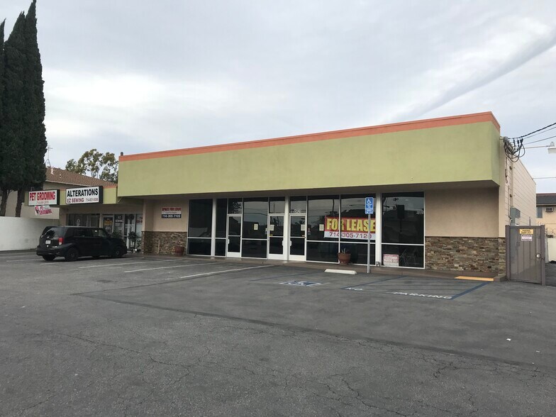More Photos Of 6921 Cerritos Ave, Stanton Storefront Retail Office For Lease