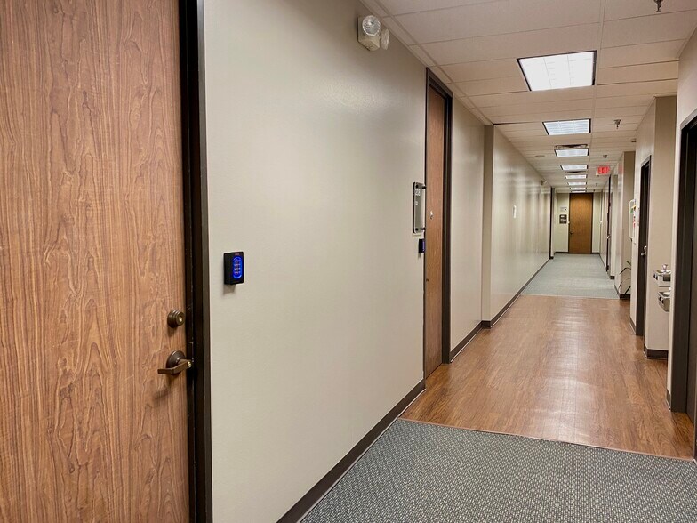 More Photos Of 3007 Knight St, Shreveport Office For Lease