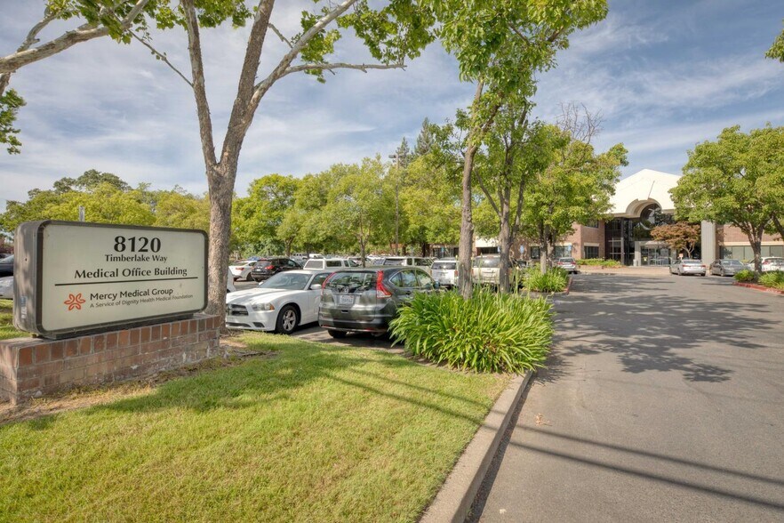 More Photos Of 8120 Timberlake Way, Sacramento Medical For Lease