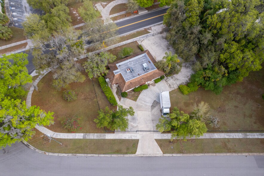 More Photos Of 2025 Flamingo Dr, Bartow Medical For Lease