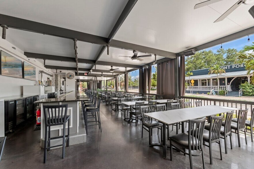 More Photos Of 4725 Vincennes Blvd, Cape Coral Restaurant For Sale