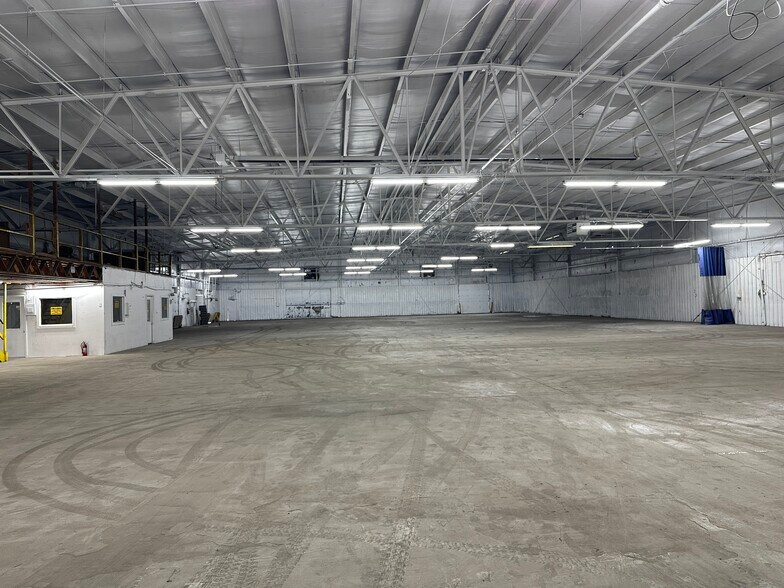 More Photos Of 1100 Pearl St, Chesaning Warehouse For Lease