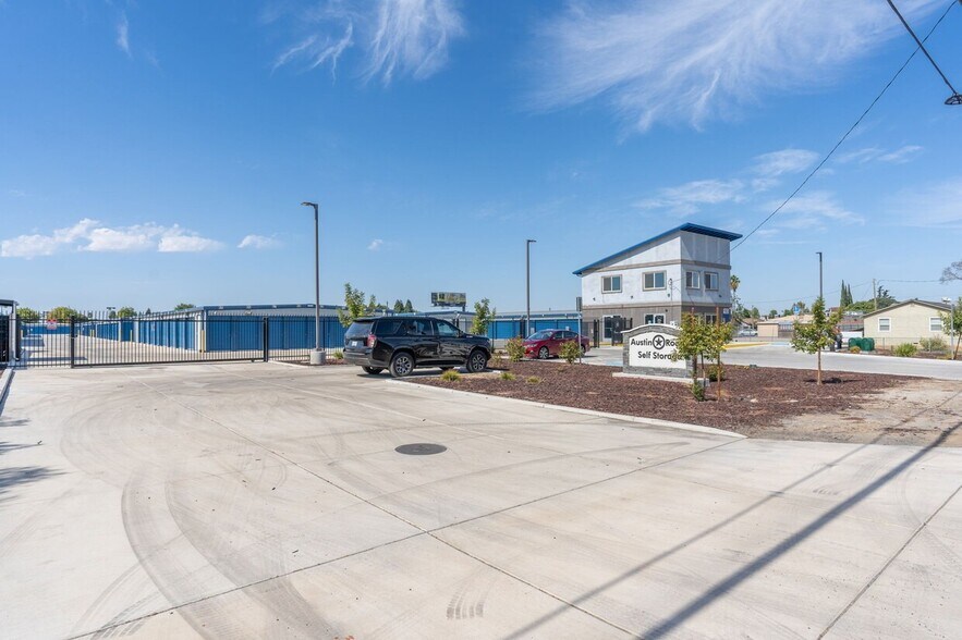More Photos Of 183 S Austin Rd, Manteca Self Storage For Sale