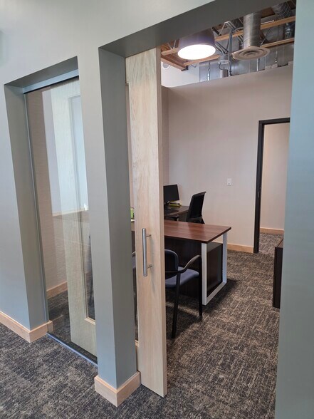 More Photos Of 2713 N 20th Ave, Pasco Office For Lease