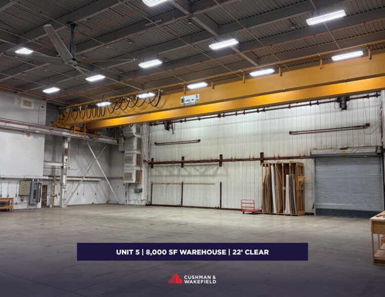 More Photos Of 500 Grumman Rd W, Bethpage Industrial For Lease