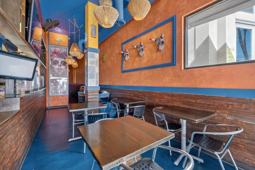 More Photos Of 917 N Fort Lauderdale Beach Blvd, Fort Lauderdale Storefront For Sale