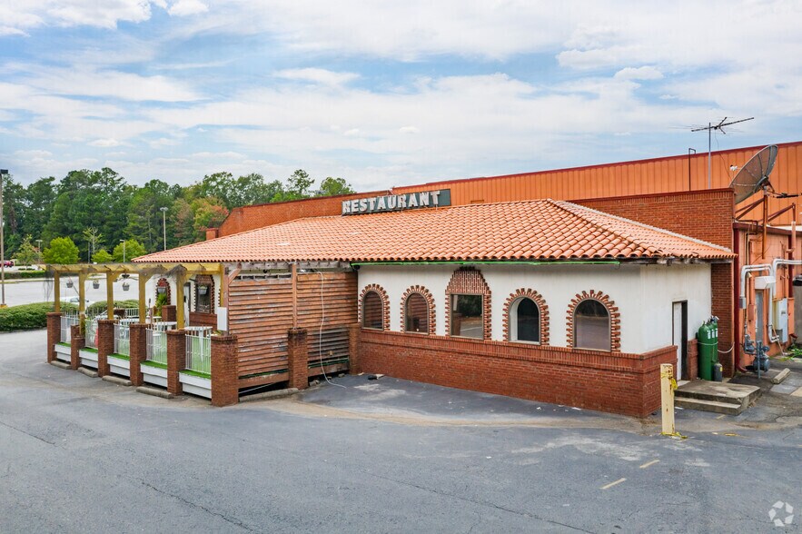 More Photos Of 3555 Mercer University Dr, Macon-Bibb Unknown For Lease