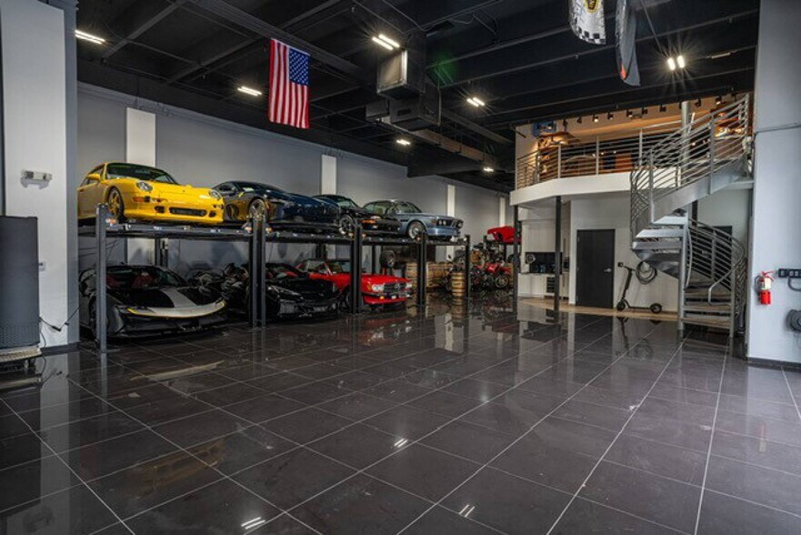 More Photos Of 471 E 10th St, Ketchum Warehouse For Sale