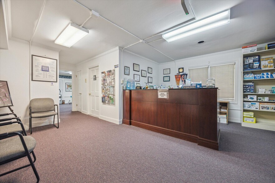 More Photos Of 5135 Edloe St, Houston Office Residential For Sale