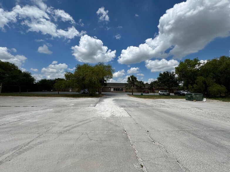 More Photos Of 1060 MacKintosh Dr, Brownsville Office For Sale