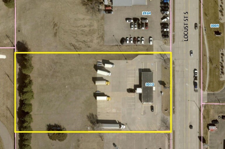 More Photos Of 3012 S Locust St, Grand Island Freestanding For Sale