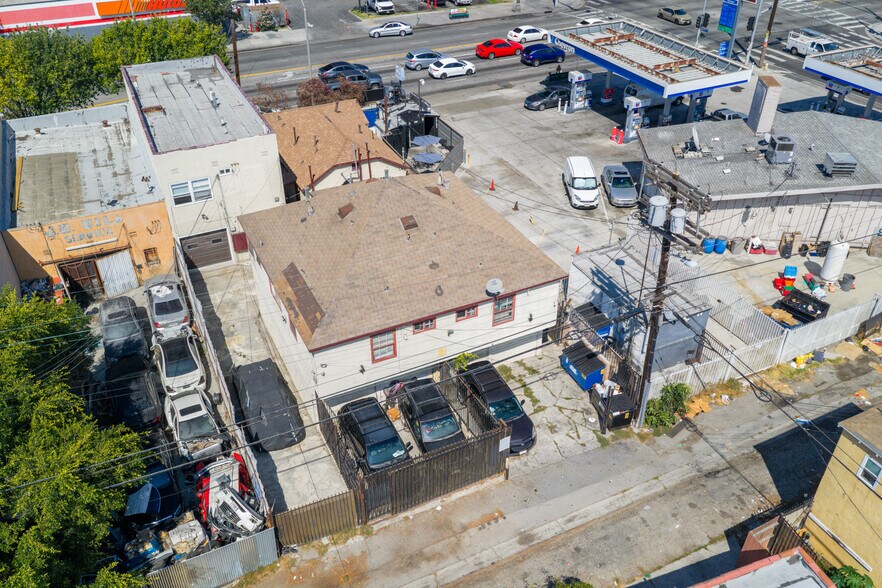 More Photos Of 1412 W Florence Ave, Los Angeles Apartments For Sale