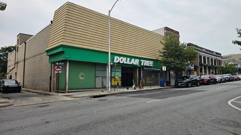Primary Photo Of 2213 E Monument St, Baltimore Storefront For Lease