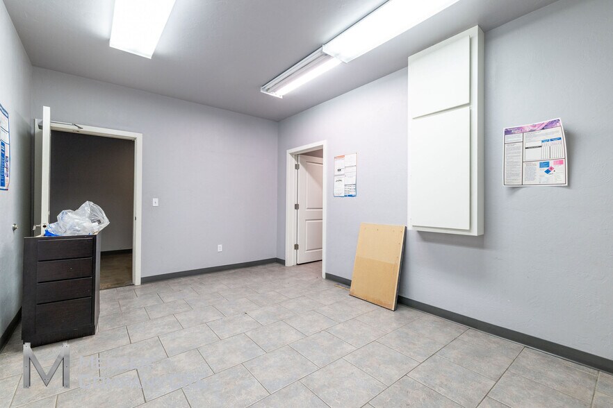 More Photos Of 3300 N Santa Fe Ave, Oklahoma City Warehouse For Sale