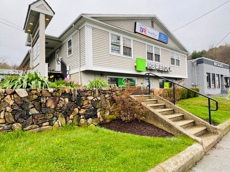 Primary Photo Of 168 Main St, Great Barrington Office For Sale