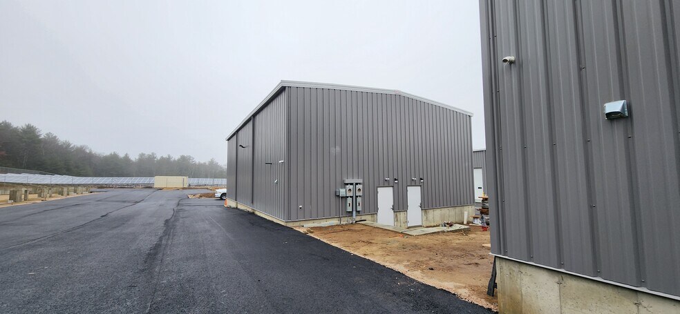 More Photos Of 41 Nooseneck Hill Rd, West Greenwich Warehouse For Lease