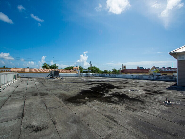 More Photos Of 2045 14th Ave, Vero Beach Office Residential For Sale