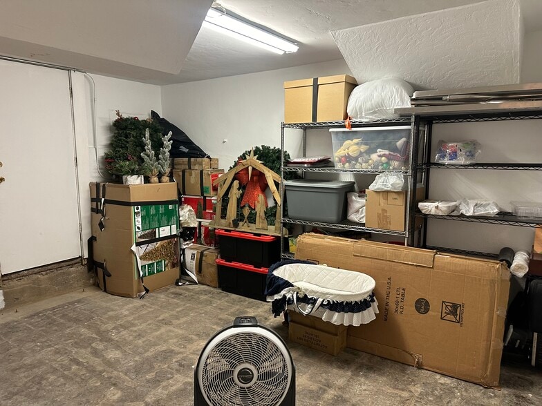 More Photos Of 1001 W Noble Ave, Visalia Specialty For Sale